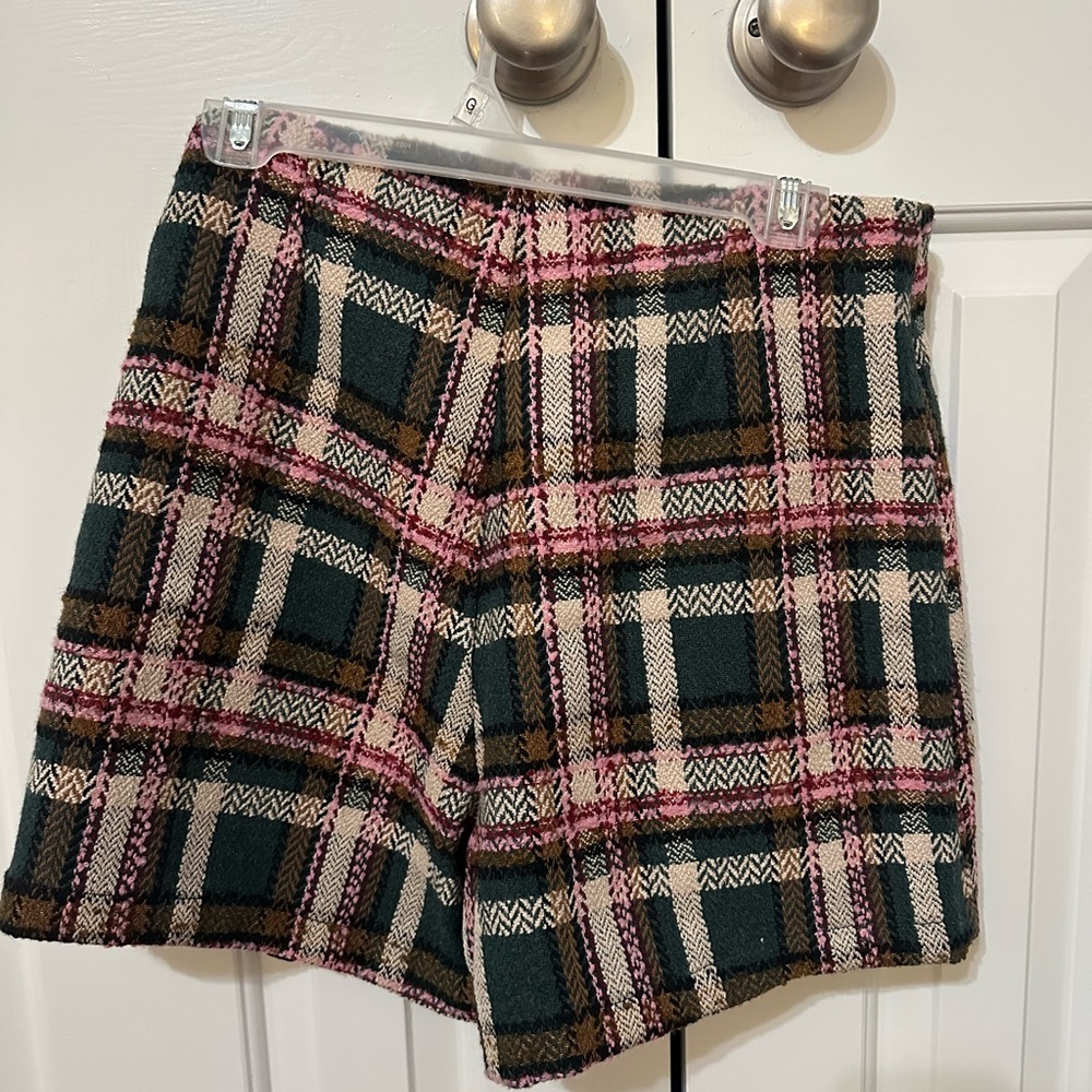 Tweed Women's Skort in Green and Pink - Picture 3 of 3